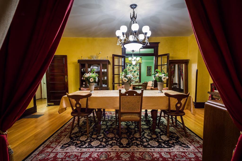 Downtown Historic Bed & Breakfast Альбукерке Экстерьер фото