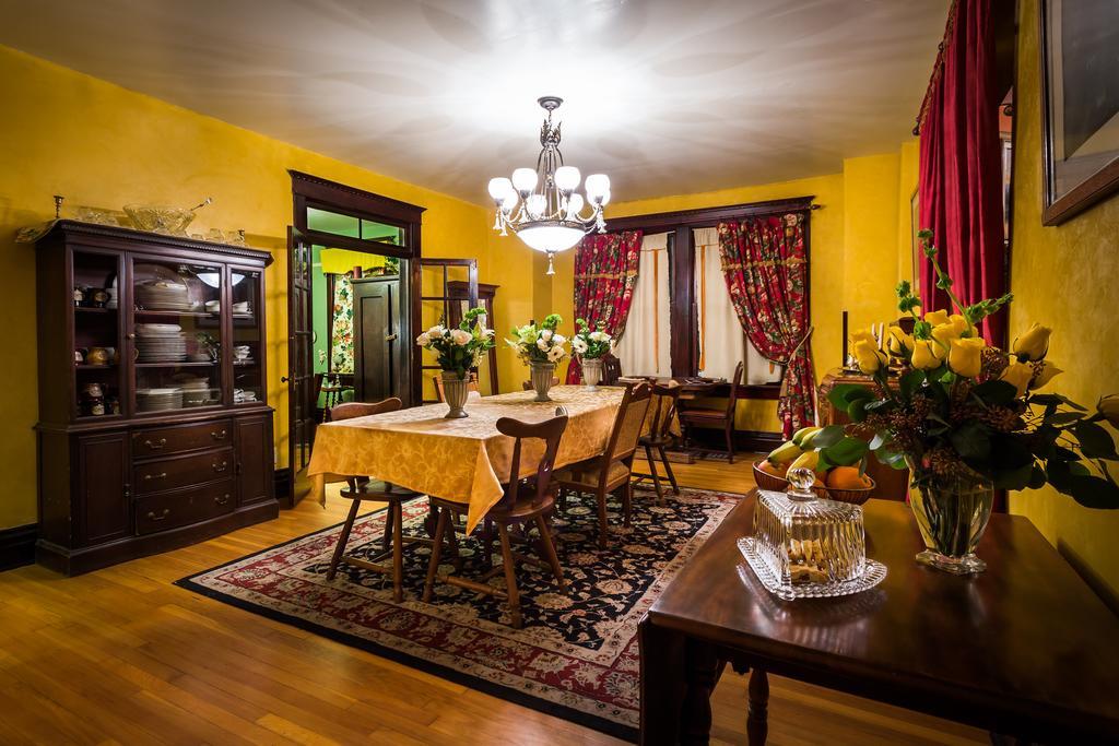 Downtown Historic Bed & Breakfast Альбукерке Экстерьер фото